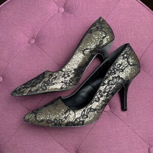 Vintage Le Château Lace Metallic Black and Gold Heels Y2K Vintage Size‎ 8